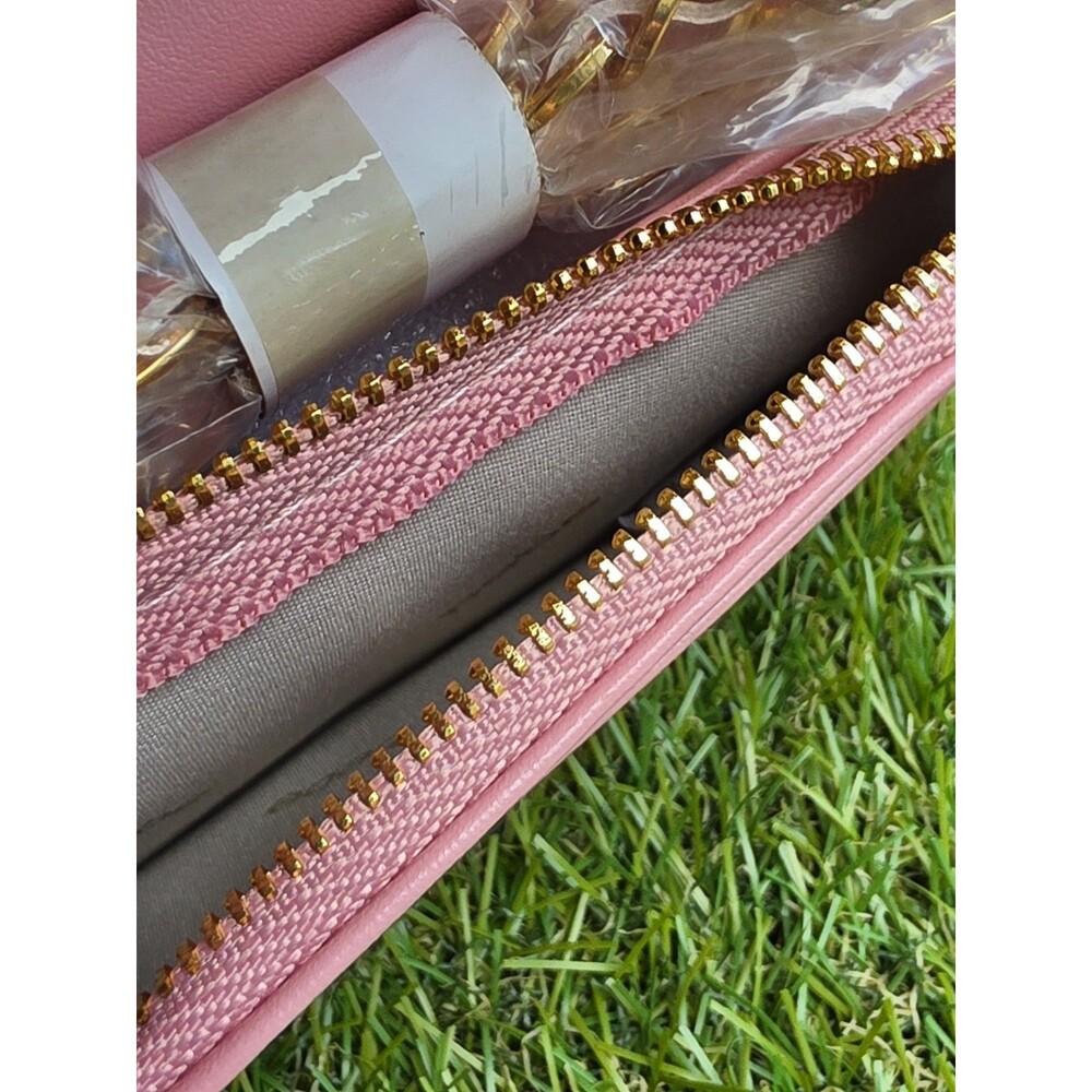 NWOT Bebe BLUSH PINK RAELYNN CROSSBODY CLUTCH W/GOLD METAL HANDLE Shoulder Strap - Picture 11 of 13